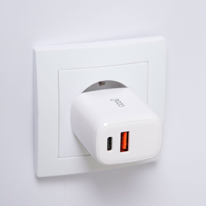 cargador-pd-20w-usb-tpc-blanco